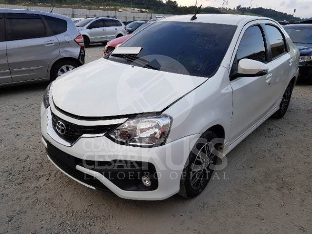 LOTE 023 - TOYOTA ETIOS SEDA PLATINUM AT 2019