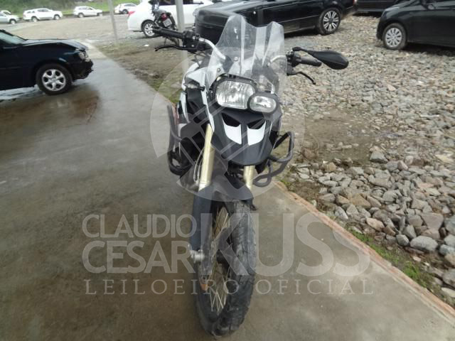 LOTE 001 - BMW - F800 GS 2015