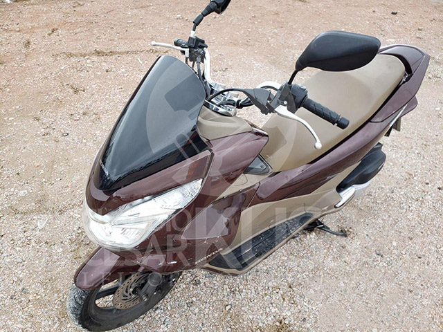 LOTE 018 - HONDA PCX 150 DLX 2018