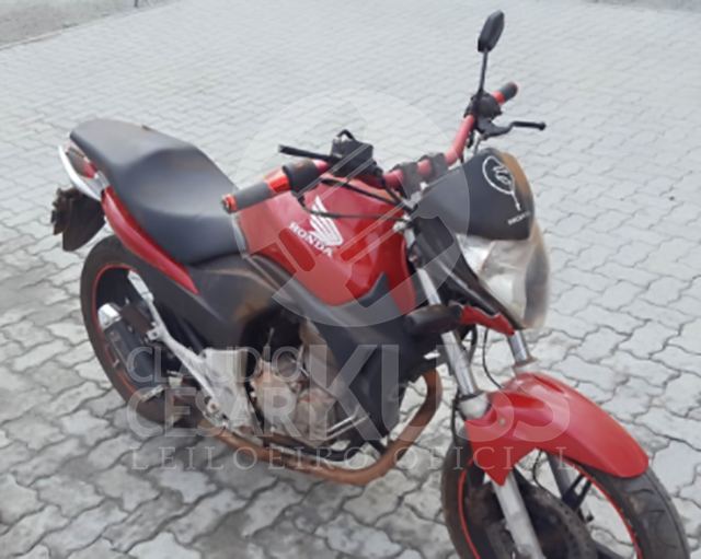 Lote 019 - HONDA CB 300 R 2011