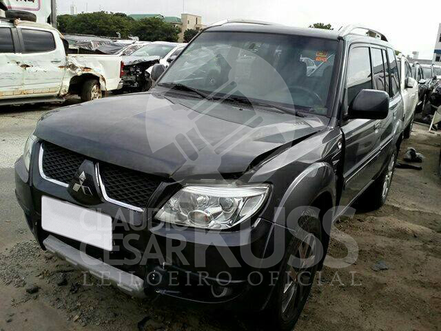 LOTE 003 - Mitsubishi Pajero TR4 2.0 16V 4x2 2014