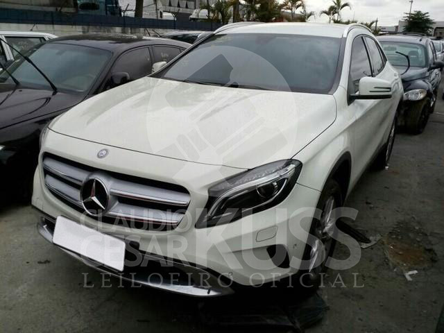 LOTE 021 - Mercedes-Benz GLA 200 Style 2016