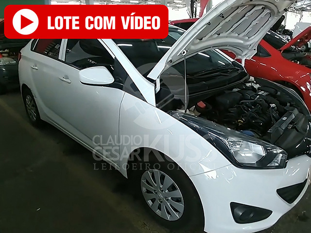 LOTE 010 - Hyundai HB20S 1.6 2014